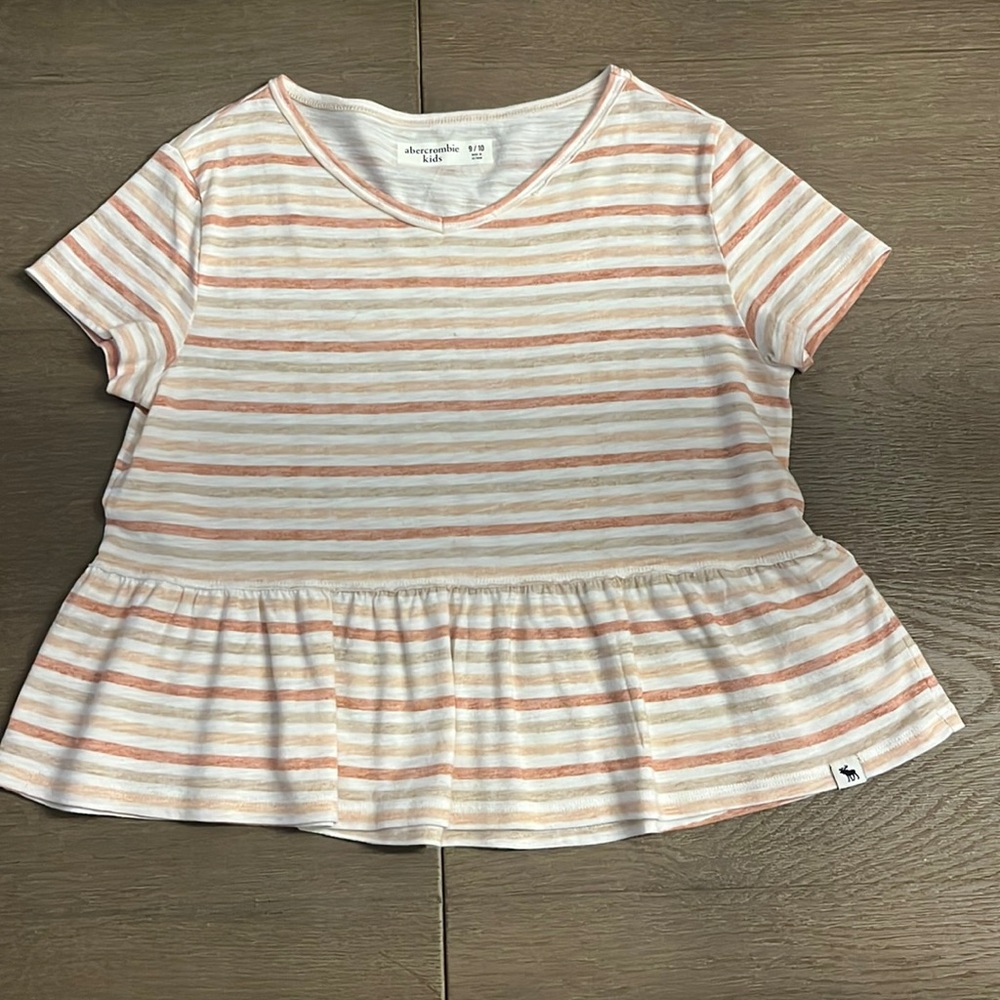 Abercrombie Kids Tee - Girls - Size 9/10 - Picture 1 of 3